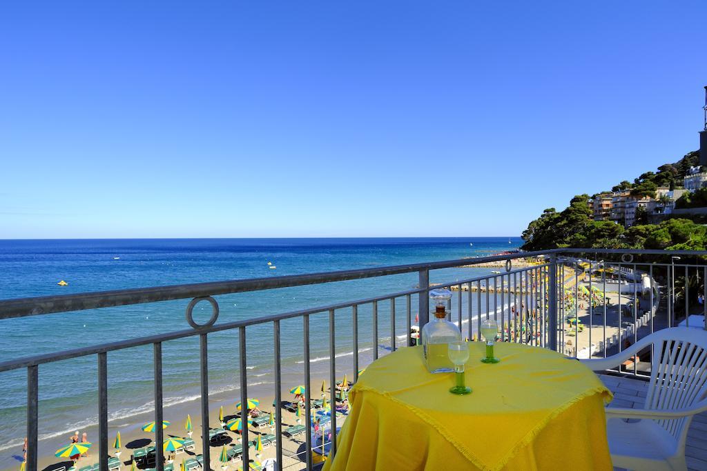 Hotel Bristol Laigueglia Εξωτερικό φωτογραφία