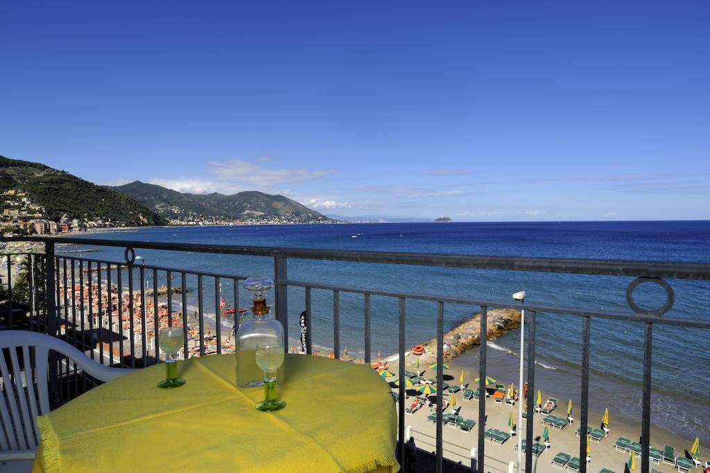 Hotel Bristol Laigueglia Δωμάτιο φωτογραφία