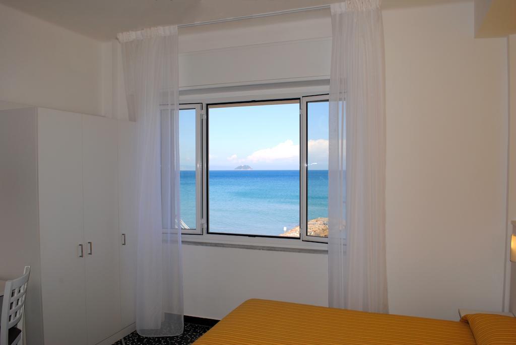 Hotel Bristol Laigueglia Δωμάτιο φωτογραφία