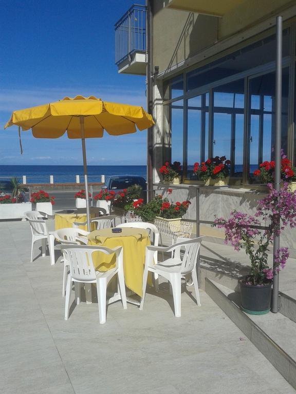 Hotel Bristol Laigueglia Εξωτερικό φωτογραφία